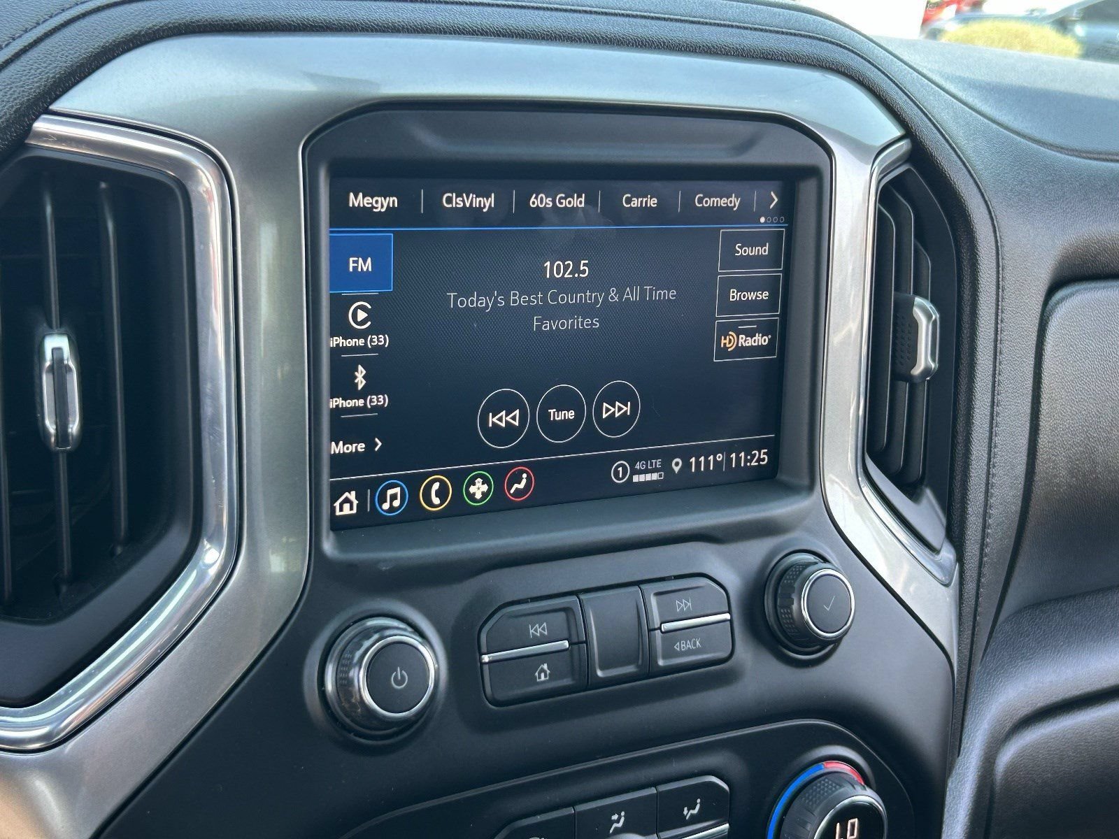 Certified 2021 Chevrolet Silverado 1500 RST w/ Redline Edition AWD/4WD image 30