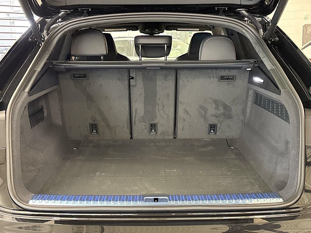 New 2026 Audi SQ8 Prestige AWD/4WD image 23