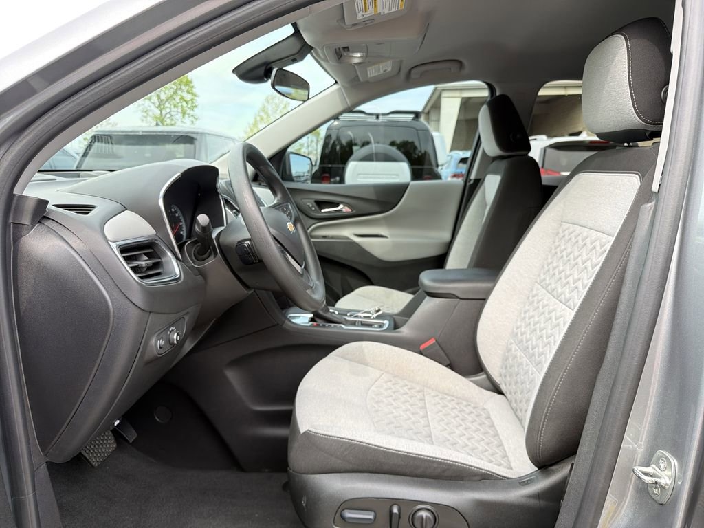 Used 2023 Chevrolet Equinox LS image 11