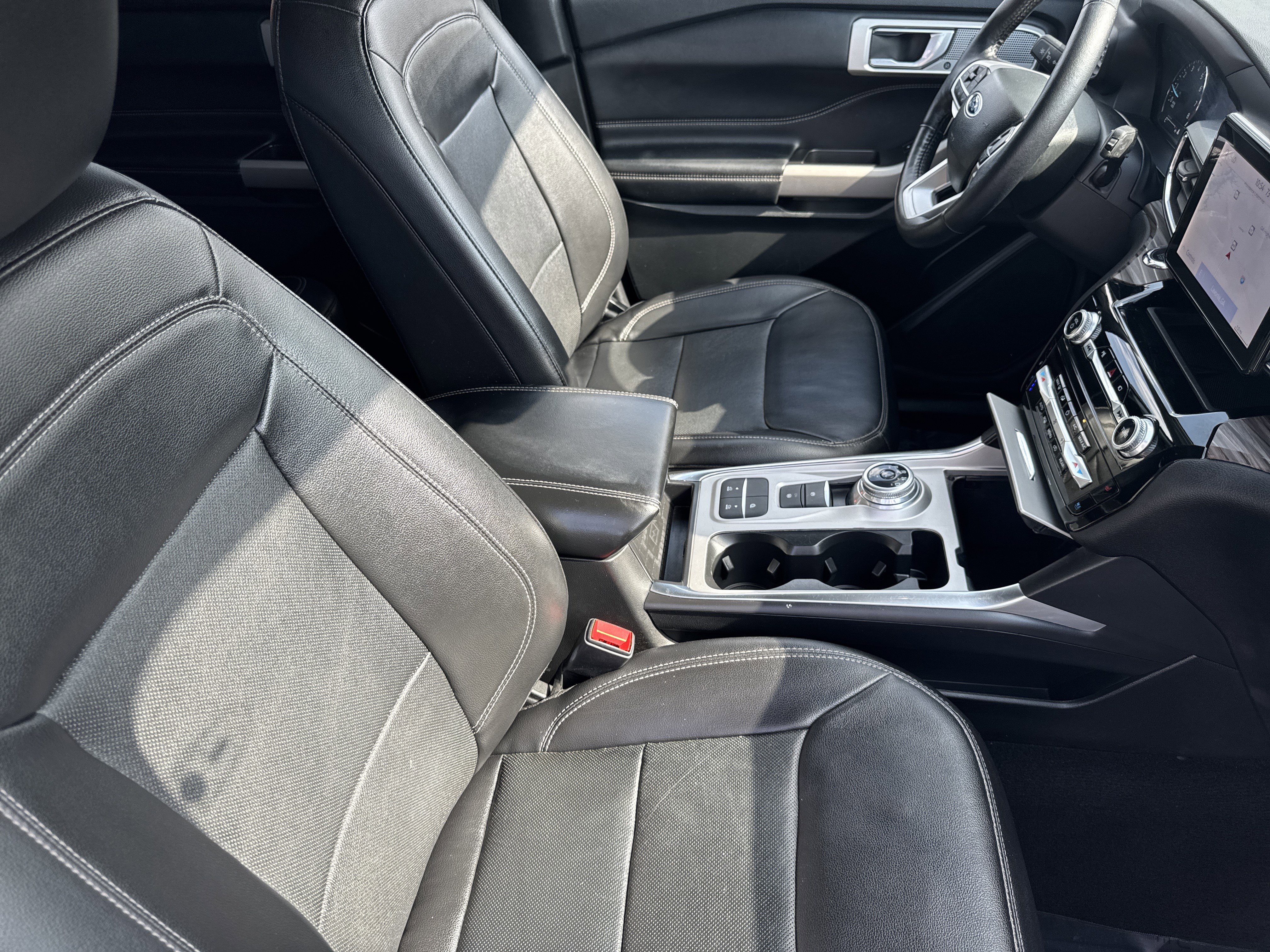 Certified 2023 Ford Explorer Limited RWD image 15