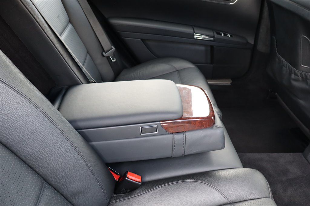 Used 2010 Mercedes-Benz S 63 AMG image 32