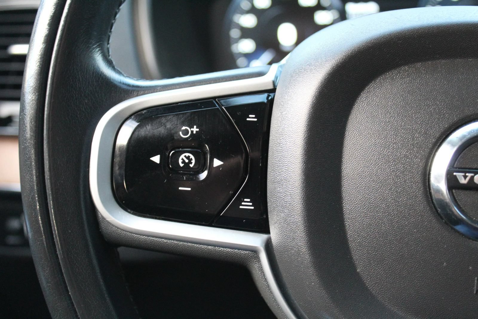 Used 2019 Volvo XC90 T6 Inscription w/ Protection Package Premier AWD/4WD image 19