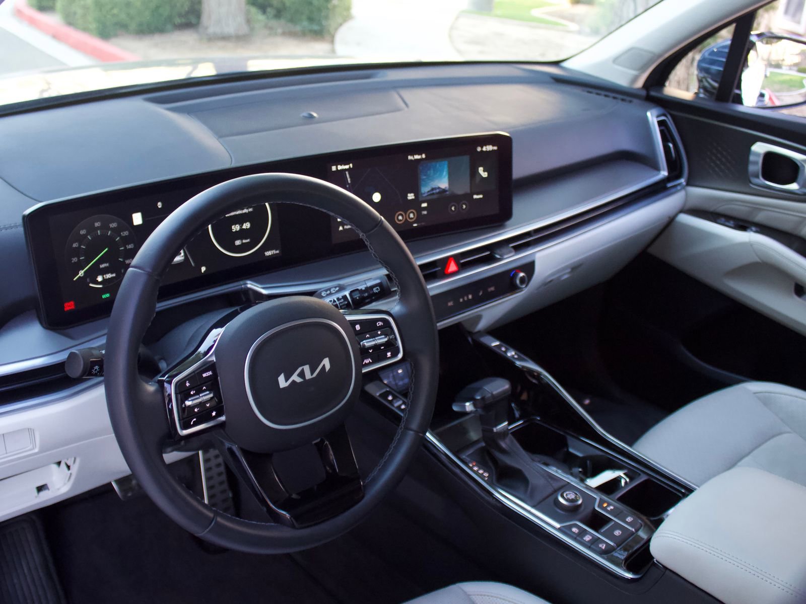 Used 2025 Kia Sorento SX FWD image 9