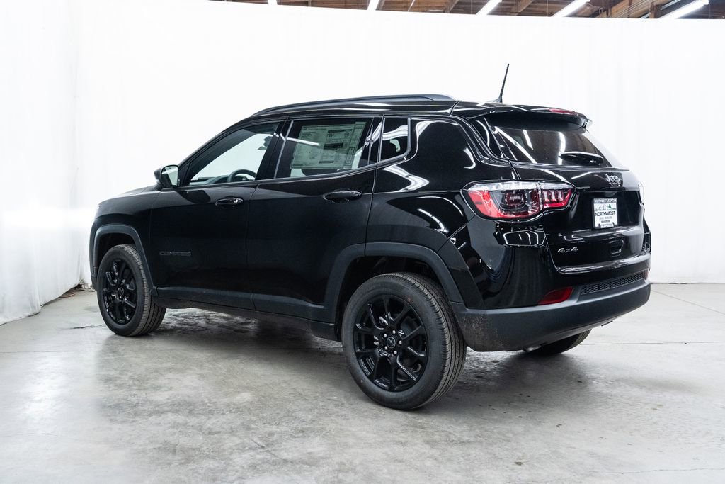 New 2026 Jeep Compass Latitude image 4