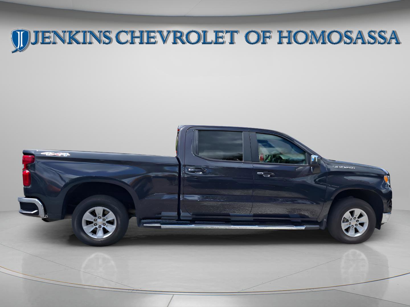 Used 2024 Chevrolet Silverado 1500 LT w/ Protection Package image 6