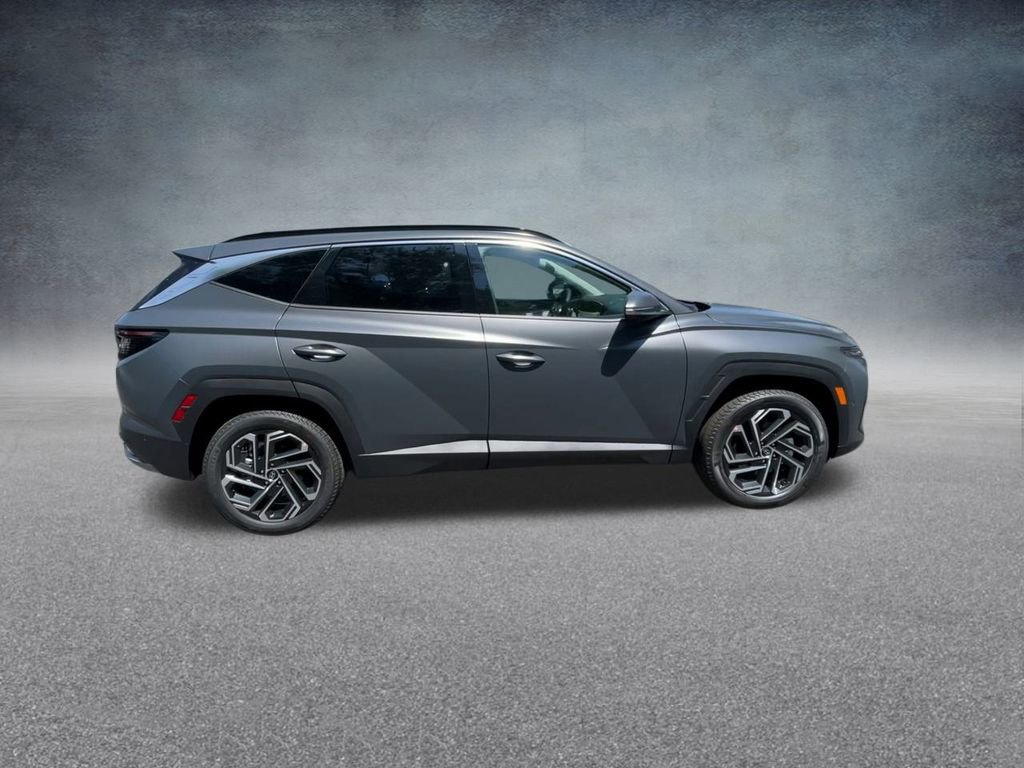 New 2025 Hyundai Tucson Limited image 24