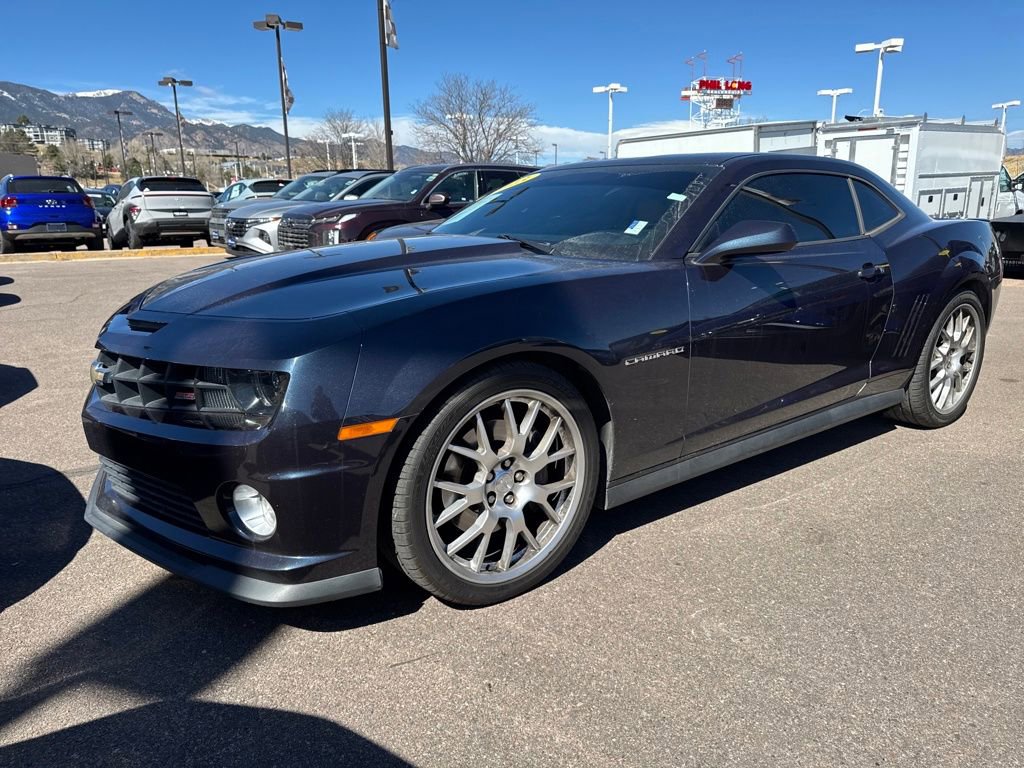 Used 2013 Chevrolet Camaro SS w/ Dusk Special Edition RWD image 4