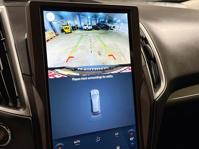 Used 2021 Ford Edge SE image 15