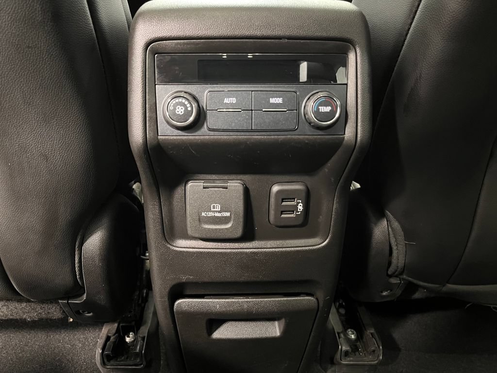 Used 2019 GMC Acadia SLT w/ LPO, Black Accent Package AWD/4WD image 31