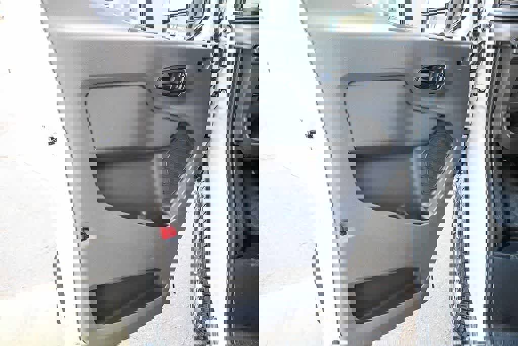 New 2025 Ford Transit 250 148 Medium Roof image 19