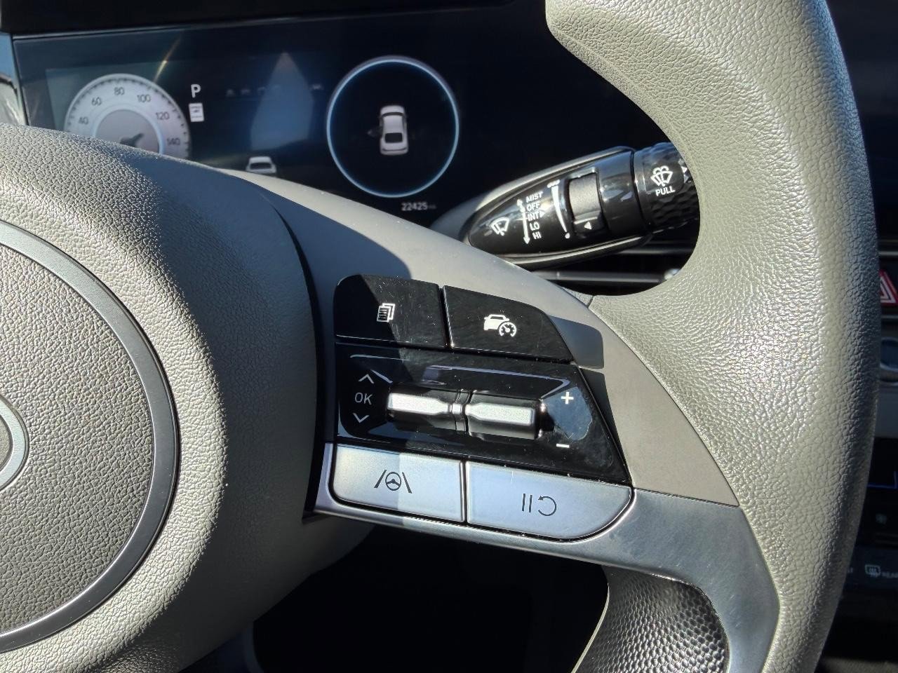 Used 2024 Hyundai Elantra SEL image 13