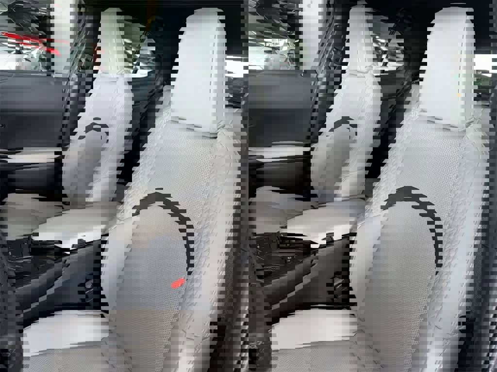 Used 2022 Lexus UX 250h w/ Premium Package image 14