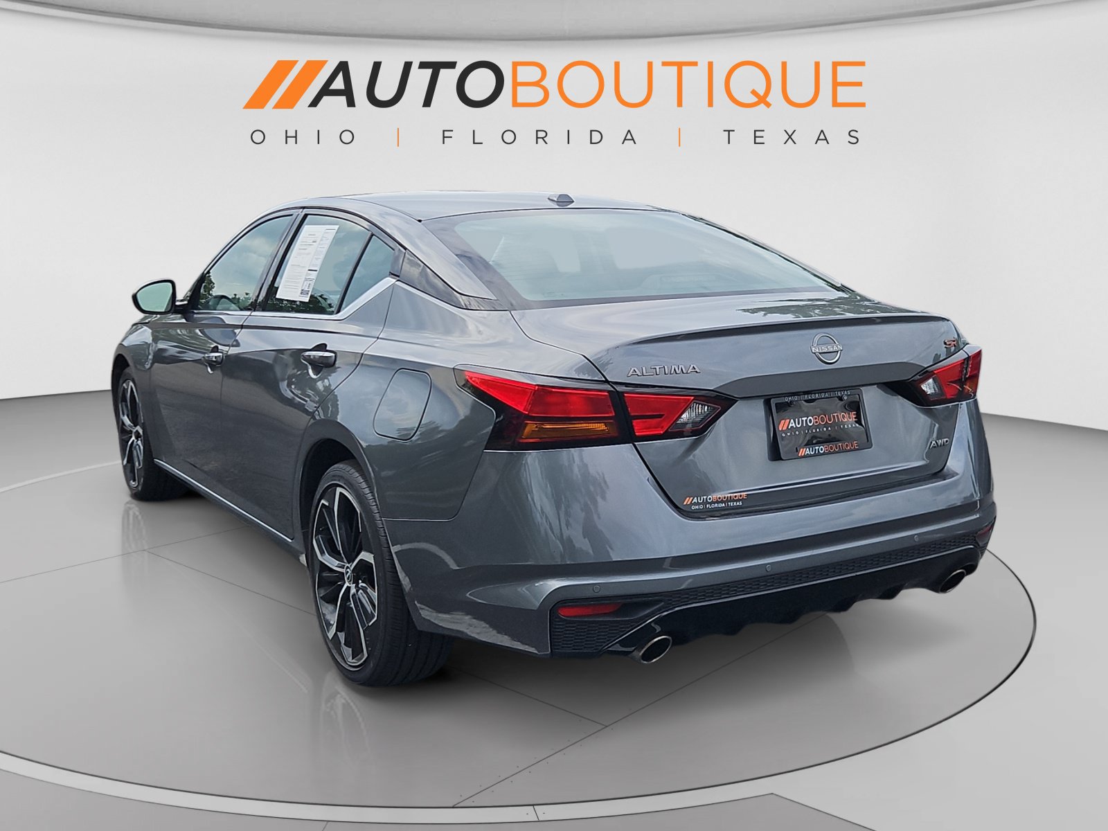 Used 2023 Nissan Altima 2.5 SR AWD/4WD image 3