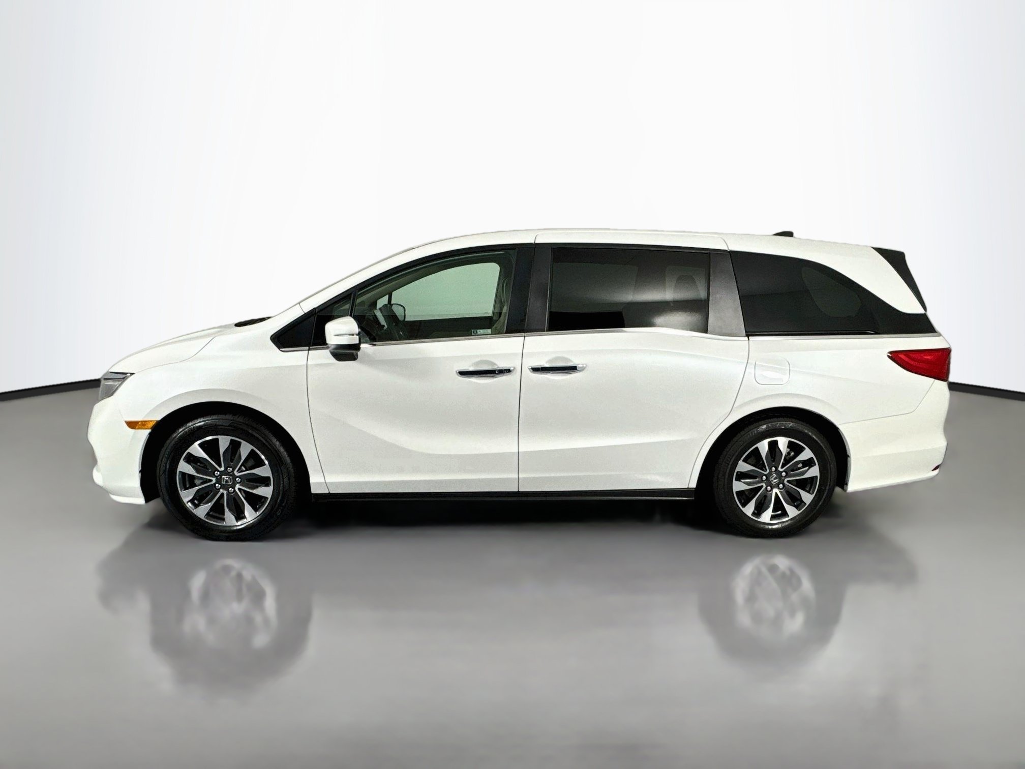 Certified 2024 Honda Odyssey EX-L image 8