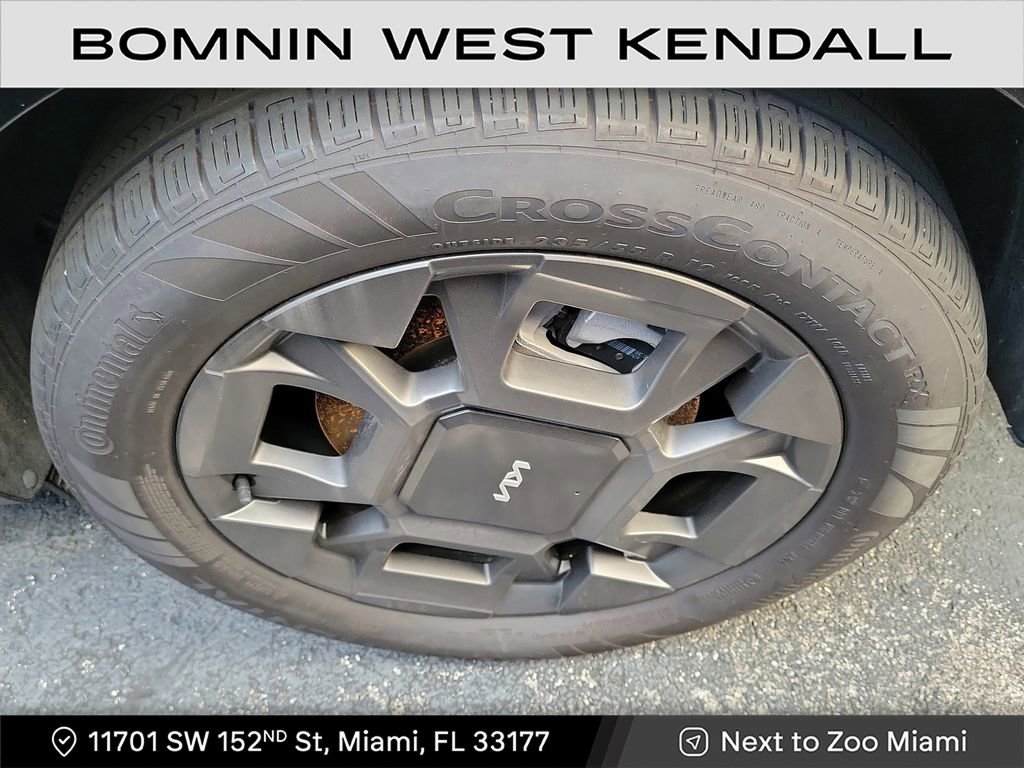 Used 2025 Kia Carnival SX image 9