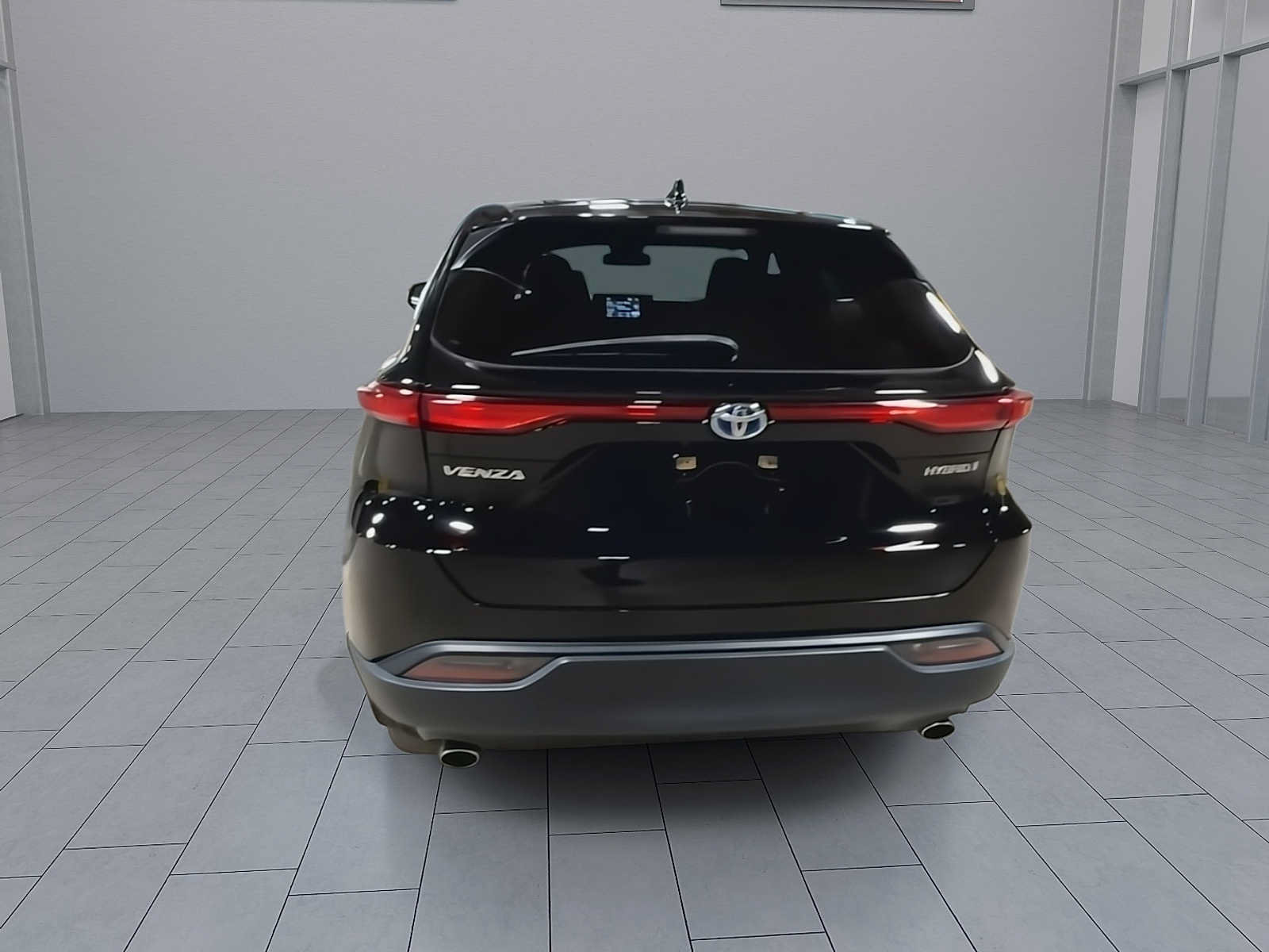 Used 2021 Toyota Venza LE AWD/4WD image 7