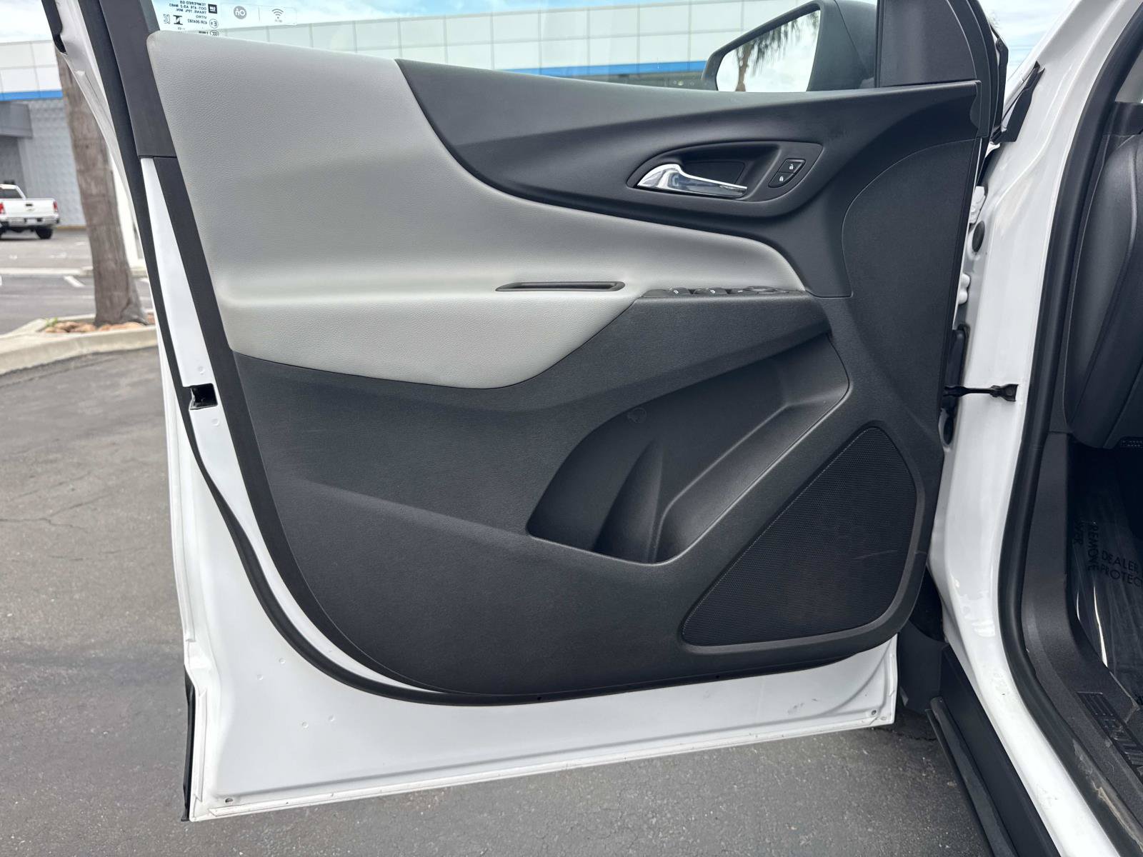 Used 2023 Chevrolet Equinox LS w/ LS Convenience Package FWD image 20