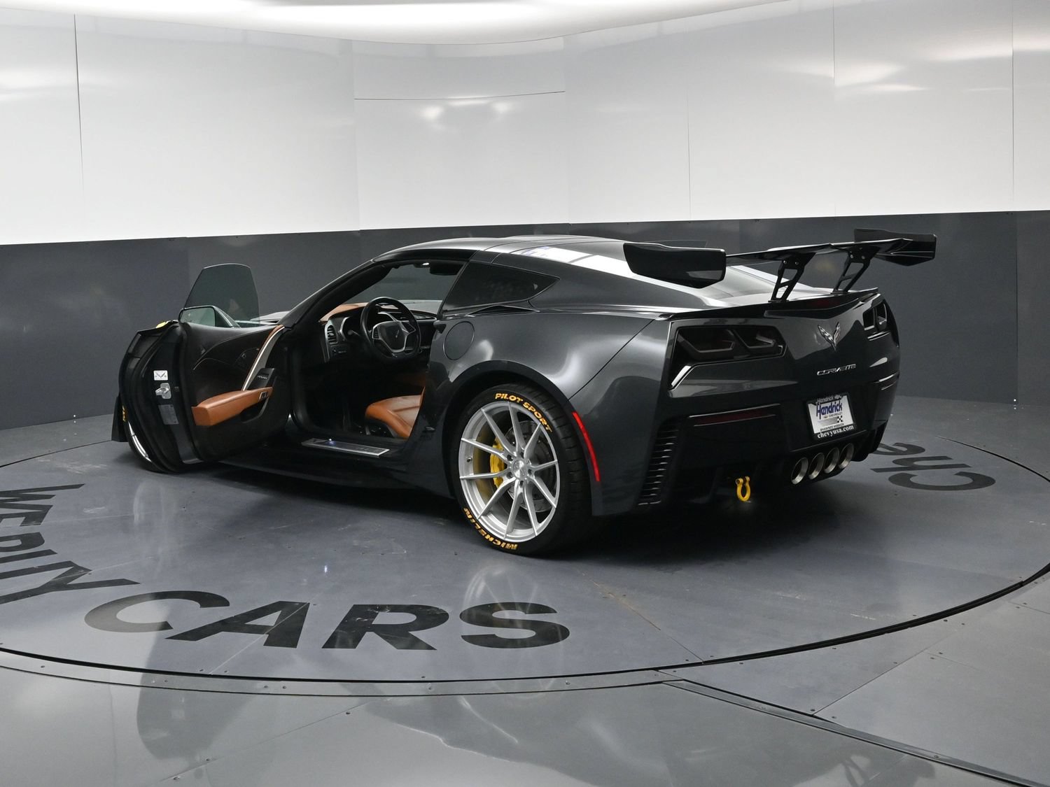 Used 2018 Chevrolet Corvette Grand Sport RWD image 30