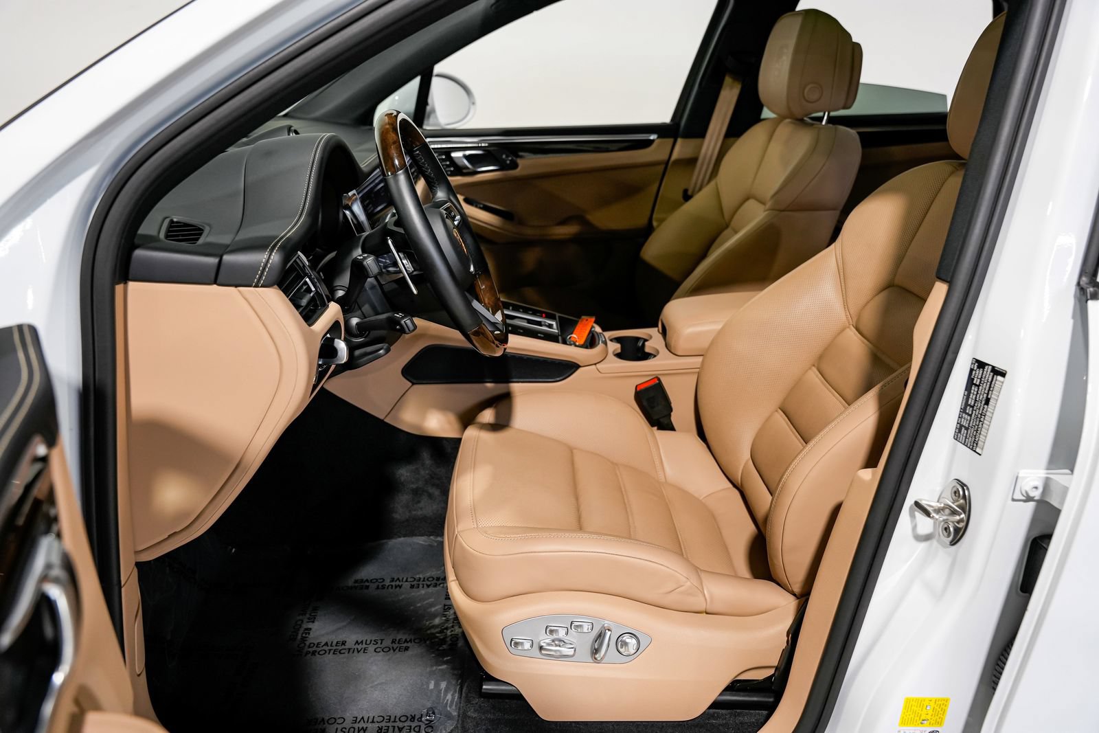 Used 2023 Porsche Macan S AWD/4WD image 19