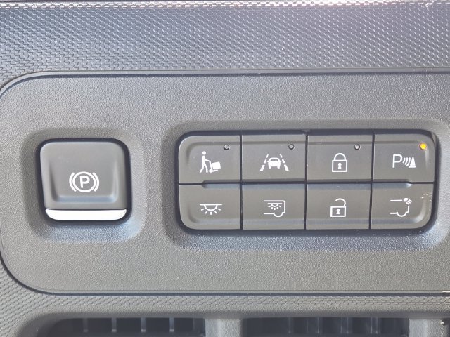 Used 2024 Chevrolet Brightdrop 600 w/ Commercial Equipment Package AWD/4WD image 25
