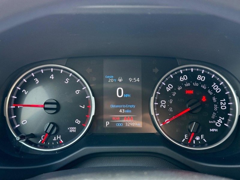 Used 2020 Toyota RAV4 LE w/ Carpet Mat Package image 22