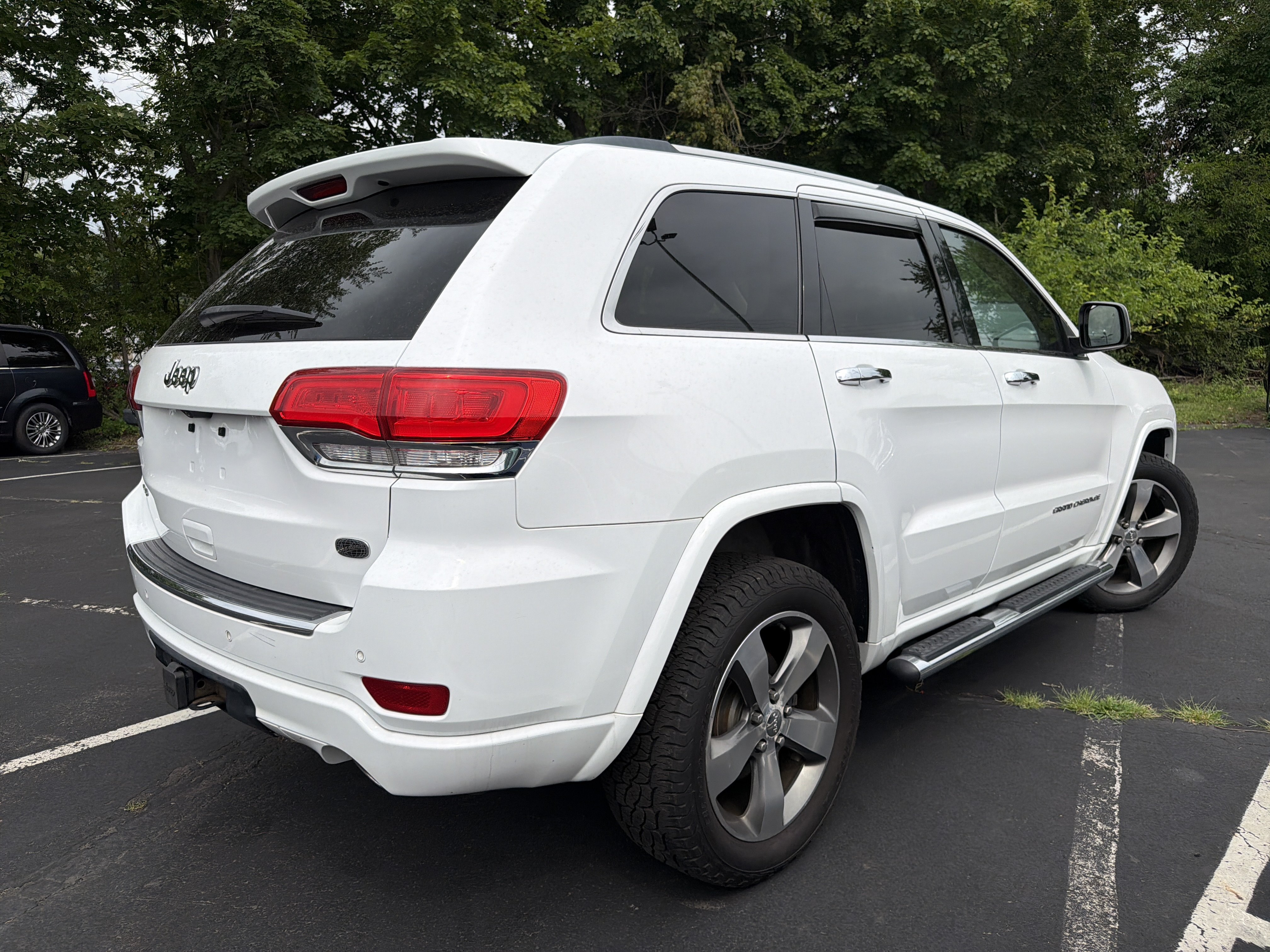 Used 2015 Jeep Grand Cherokee Overland w/ Advanced Technology Group AWD/4WD image 44