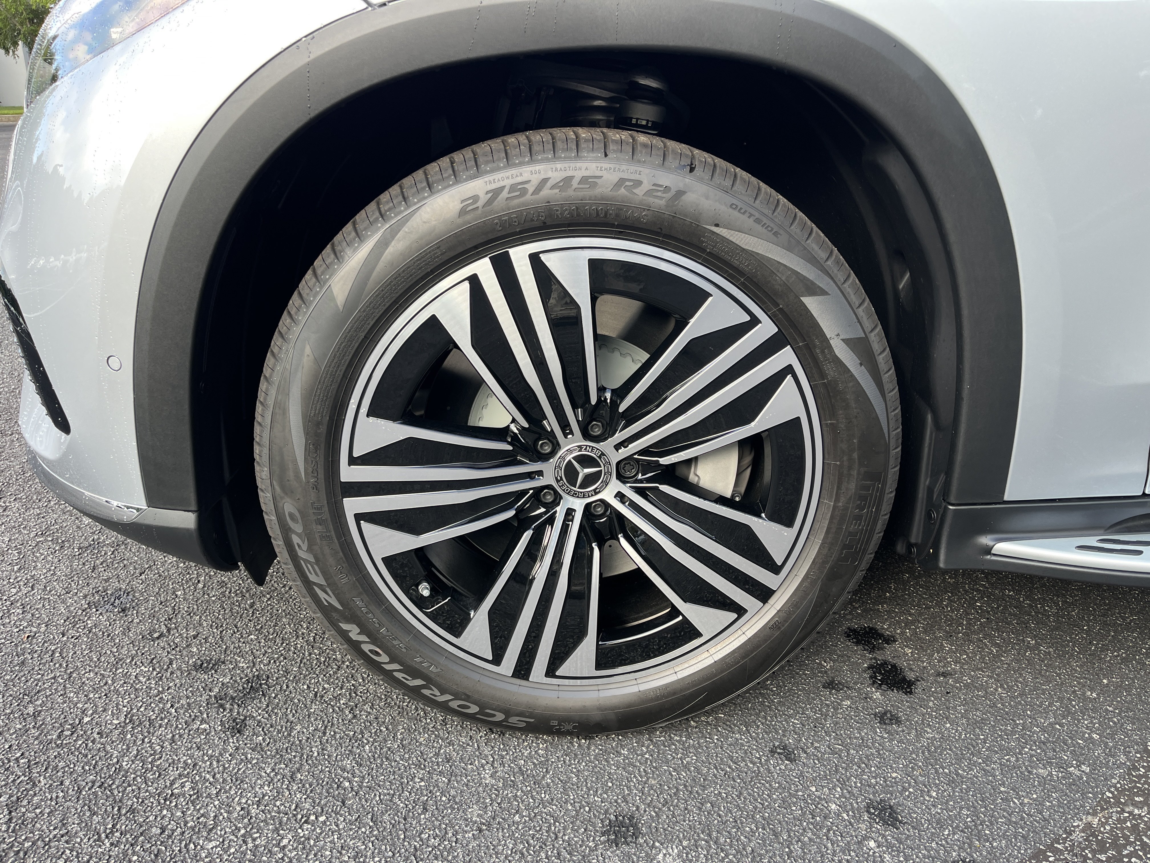 New 2027 Mercedes-Benz EQS 400 4MATIC SUV image 16