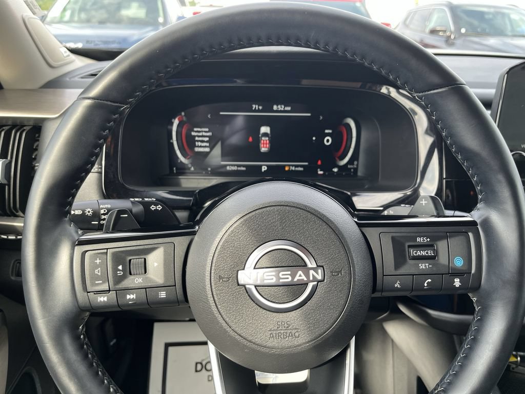 Used 2025 Nissan Pathfinder Platinum w/ Cargo Package FWD image 14