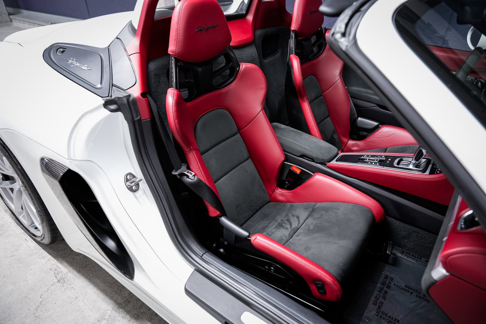 Used 2022 Porsche 718 Boxster Spyder RWD image 23