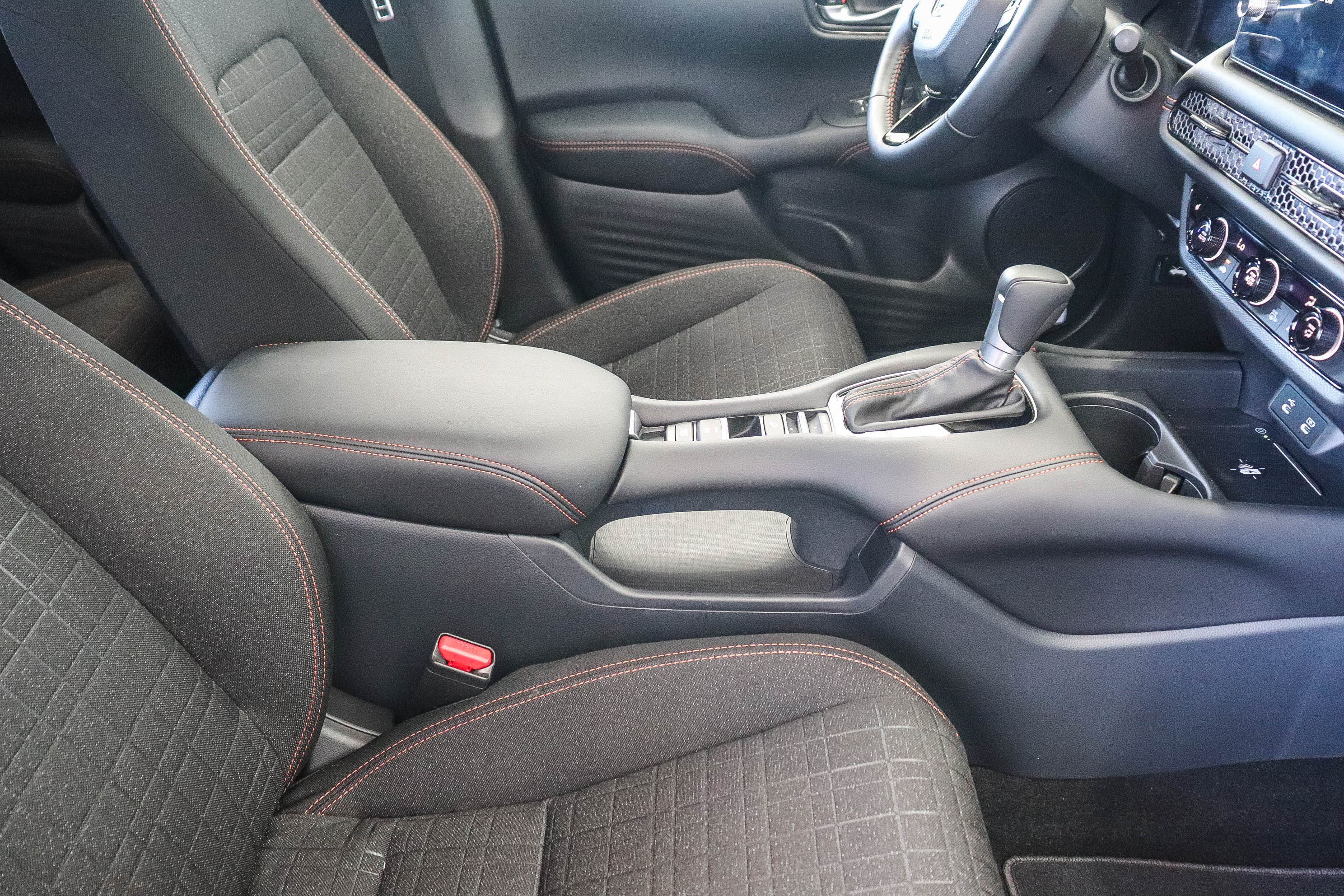 Certified 2026 Honda HR-V Sport image 18