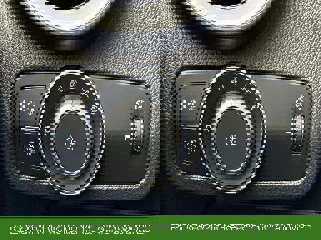 Used 2022 Alfa Romeo Stelvio Ti image 32