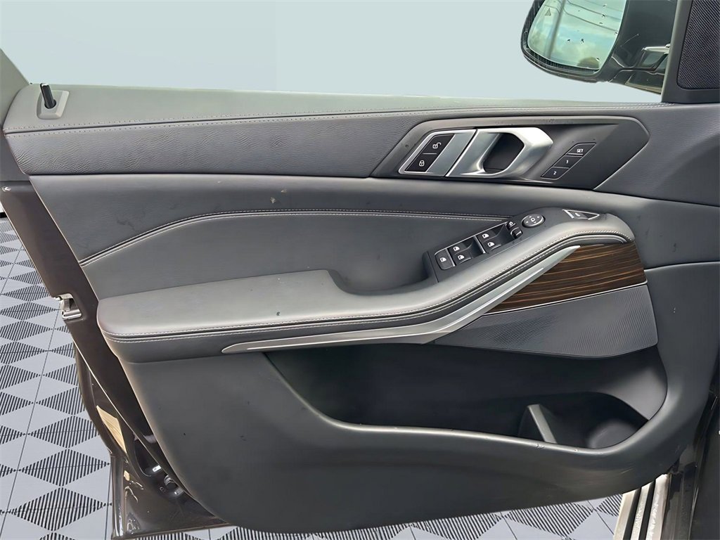 Used 2023 BMW X5 xDrive40i image 24