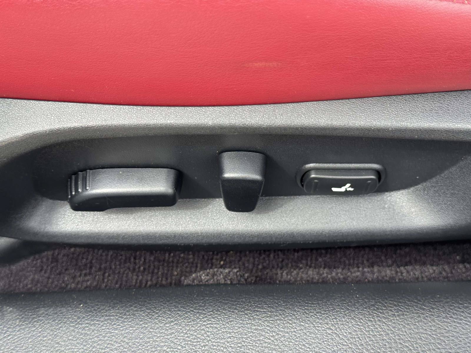 Used 2019 INFINITI Q60 Red Sport 400 AWD/4WD image 16