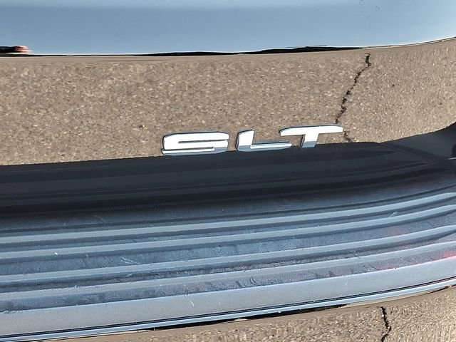 Used 2023 GMC Yukon SLT w/ SLT Premium Package image 32