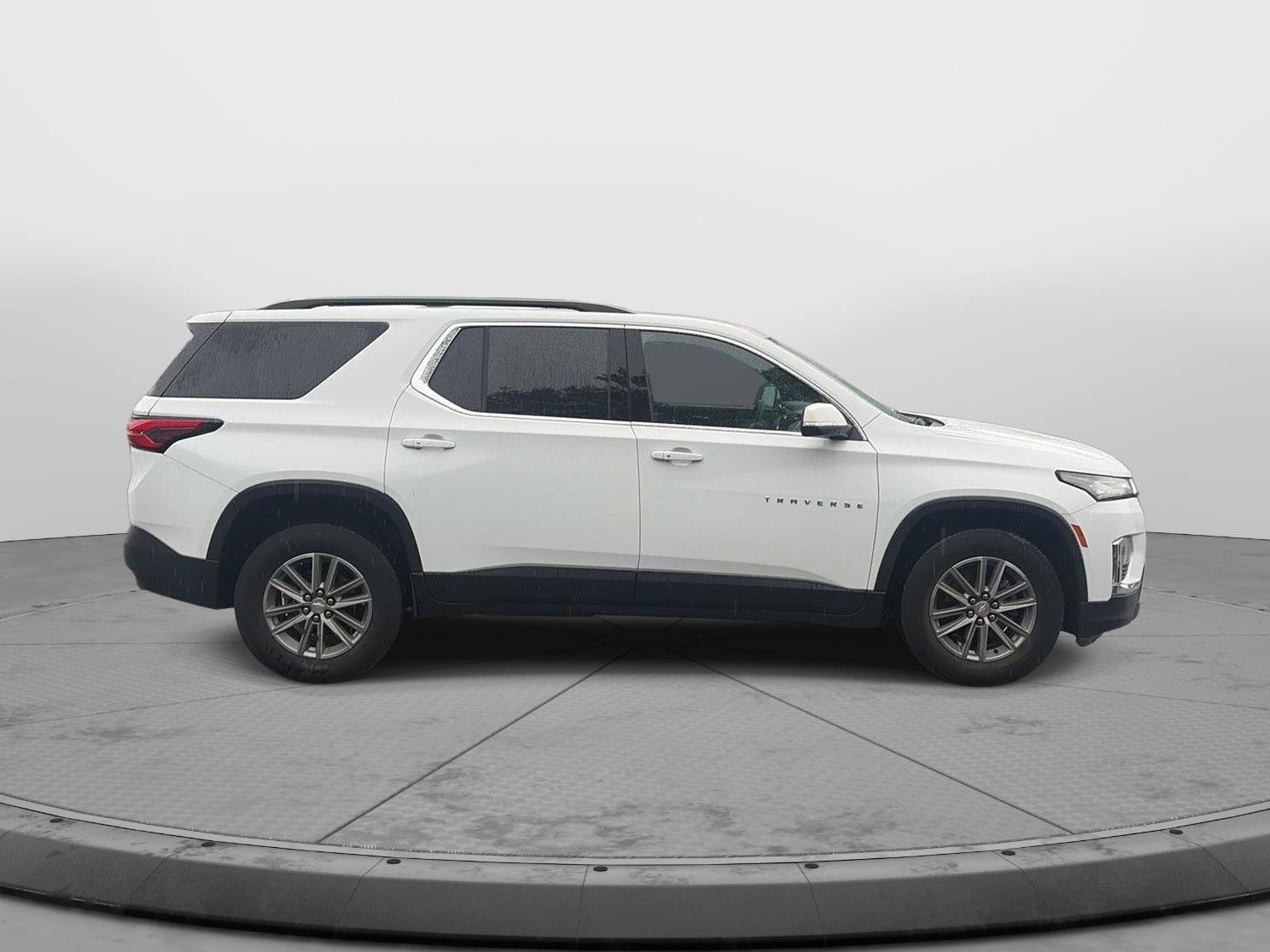 Used 2023 Chevrolet Traverse LT AWD/4WD image 4