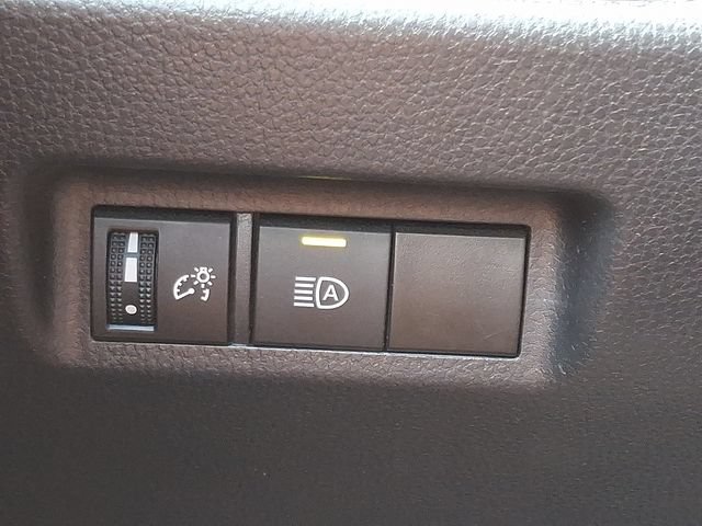 Used 2024 Toyota RAV4 XLE AWD/4WD image 22