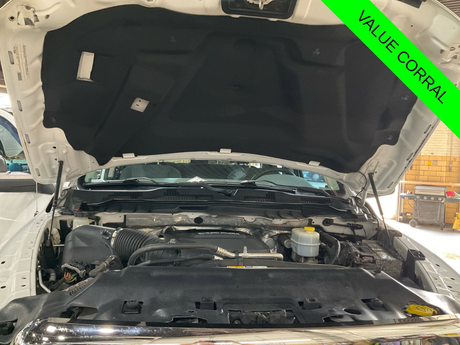 Used 2015 RAM 2500 Tradesman w/ Chrome Appearance Group AWD/4WD image 27