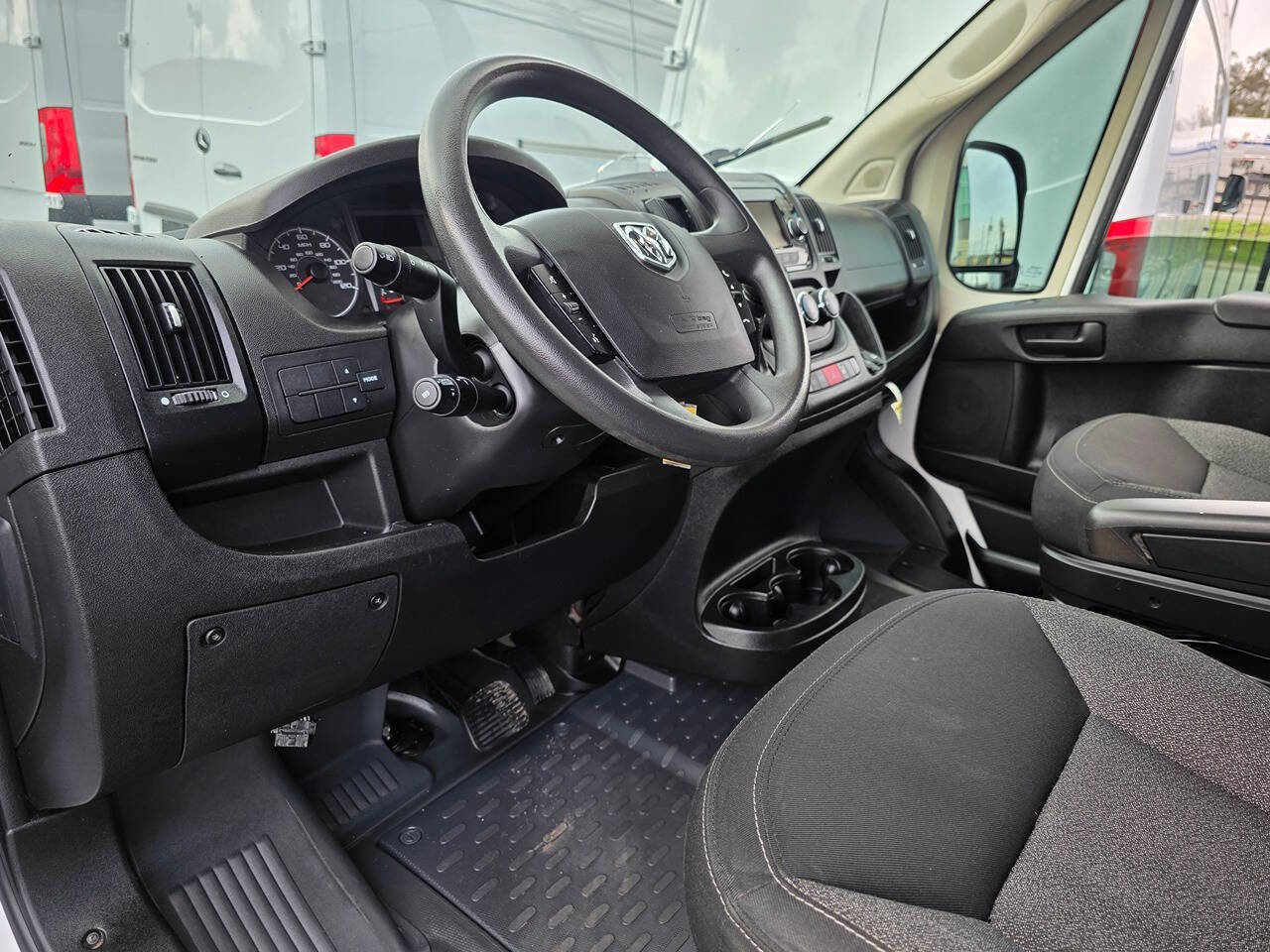 Used 2020 RAM ProMaster 2500 w/ Premium Appearance Group image 18