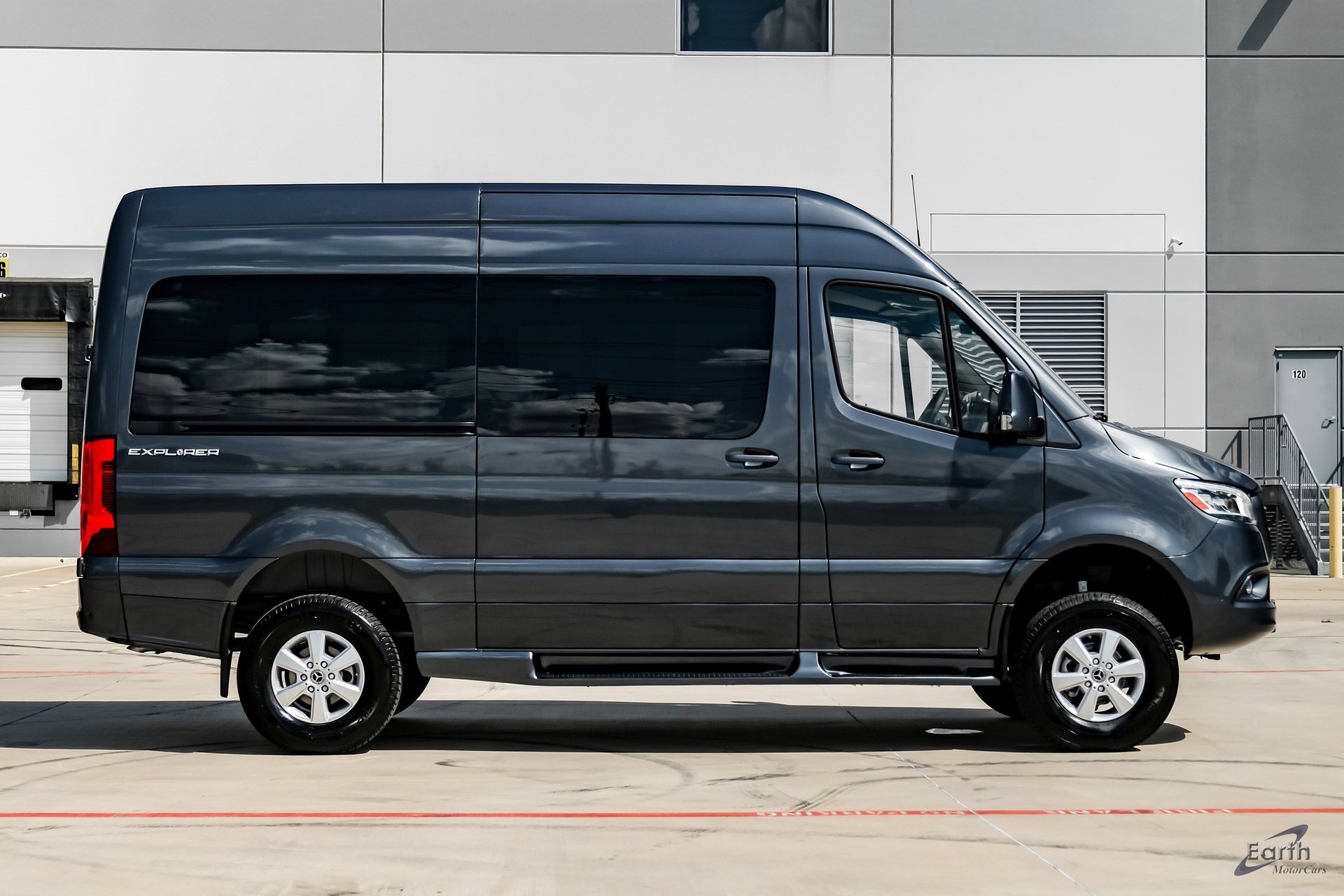 Used 2023 Mercedes-Benz Sprinter 2500 image 16