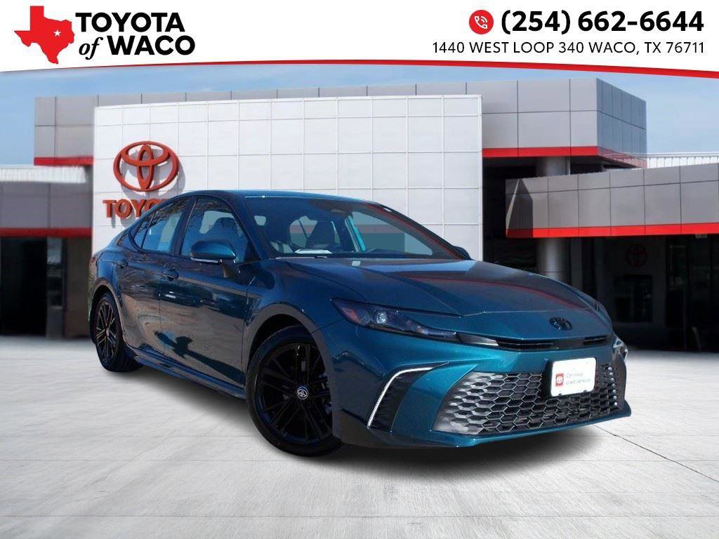 Used 2026 Toyota Camry SE w/ Convenience Package image 1