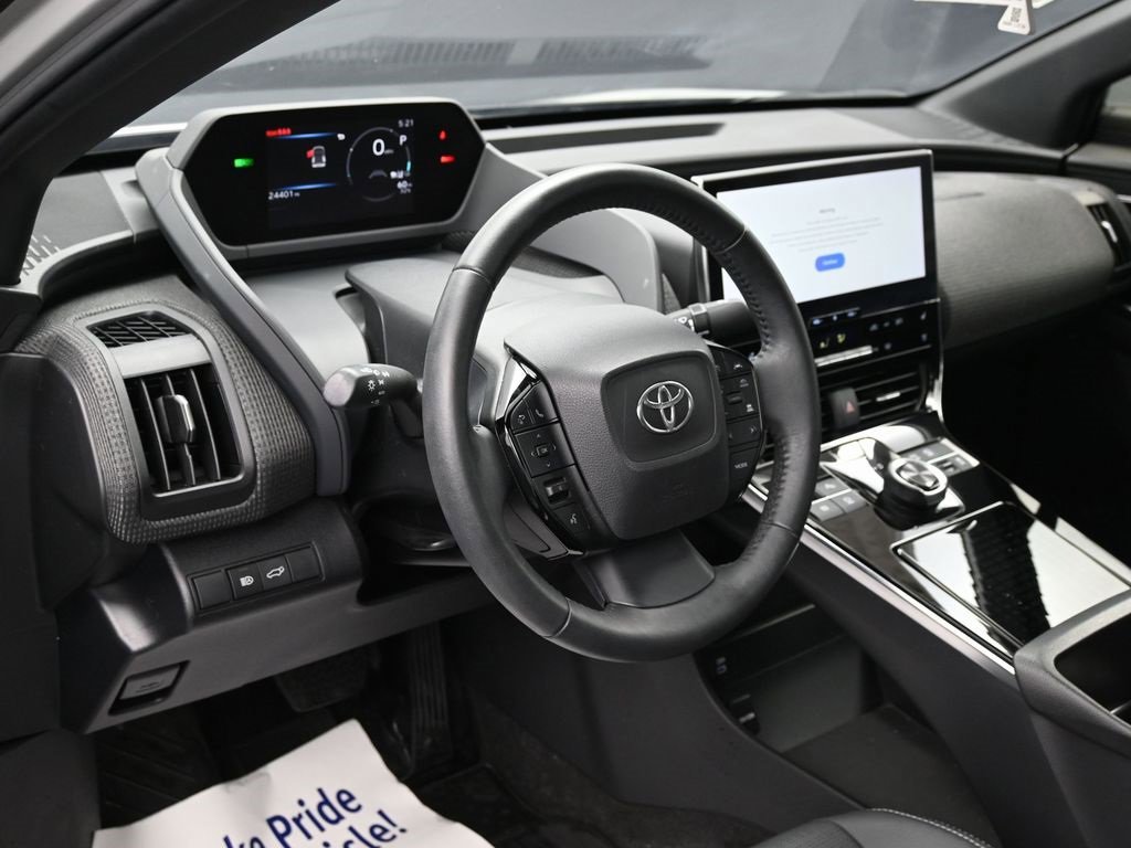 Used 2023 Toyota bZ4X Limited image 18
