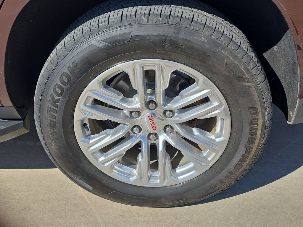 Used 2023 GMC Yukon SLT w/ SLT Premium Package image 34