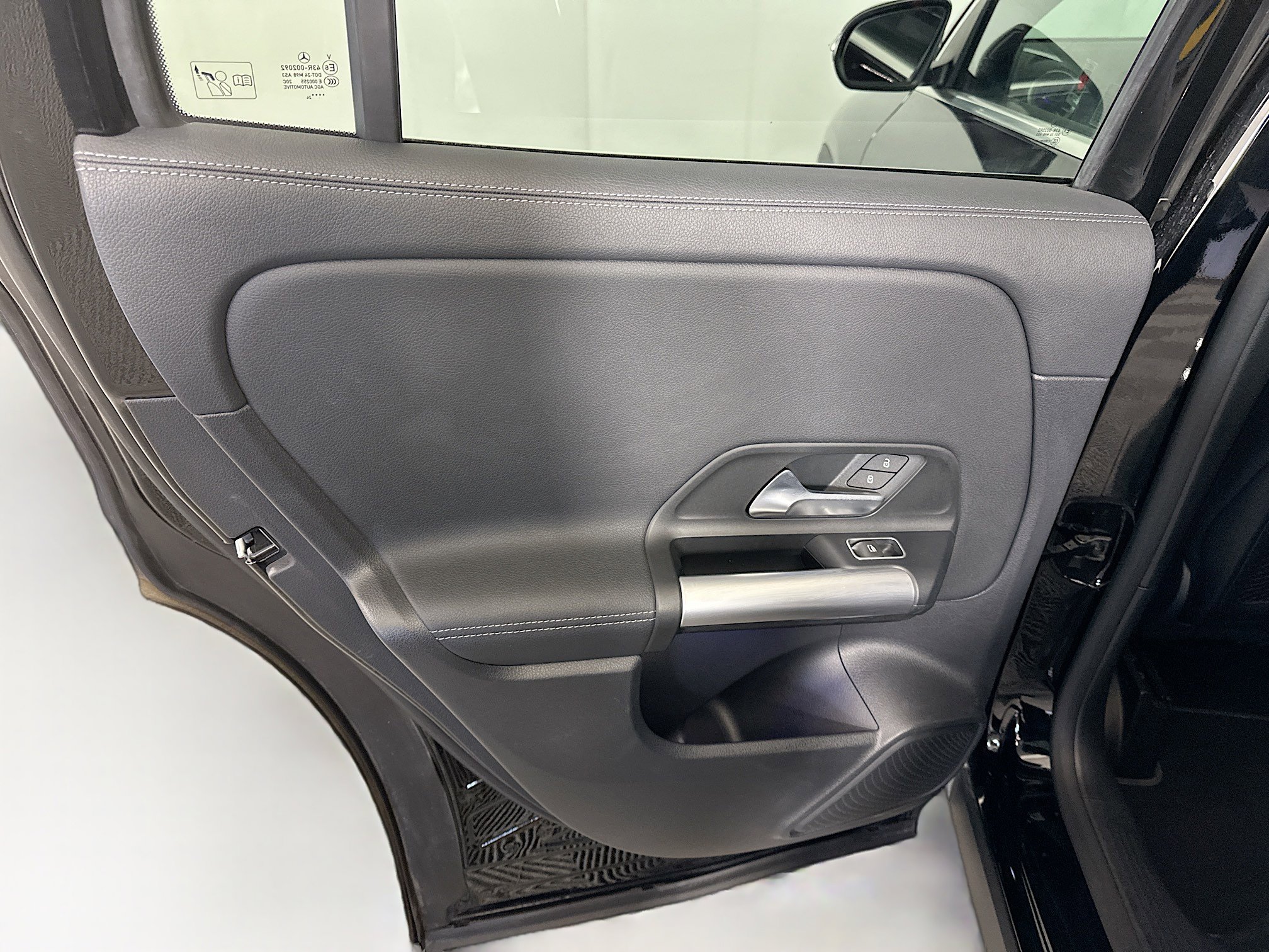Used 2025 Mercedes-Benz GLA 250 image 25