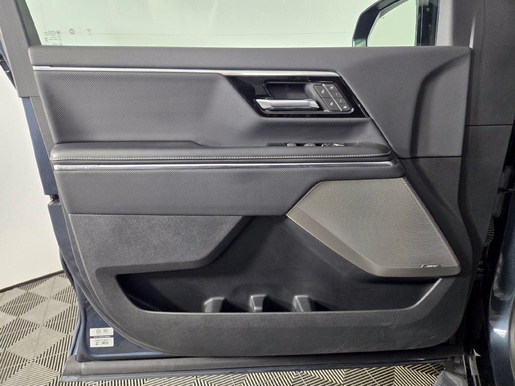 Used 2025 GMC Sierra EV Denali AWD/4WD image 16