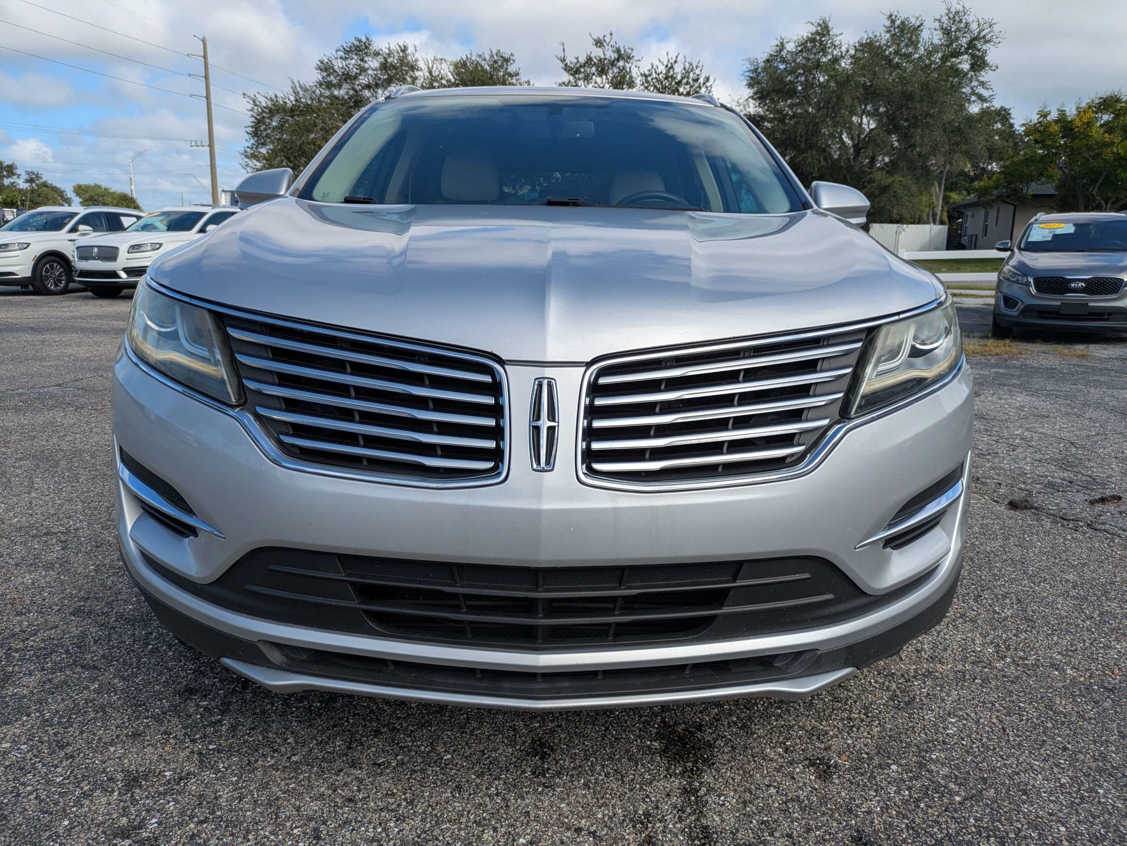 Used 2017 Lincoln MKC Premiere FWD image 9