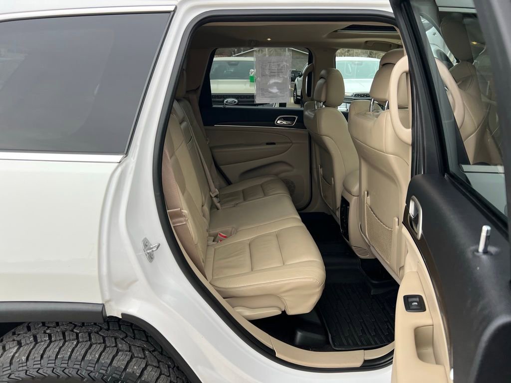 Used 2017 Jeep Grand Cherokee Limited image 20