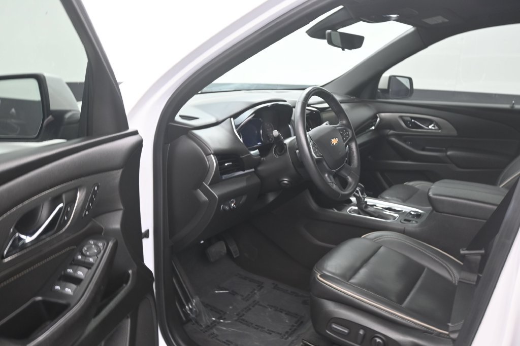 Used 2022 Chevrolet Traverse Premier FWD image 10