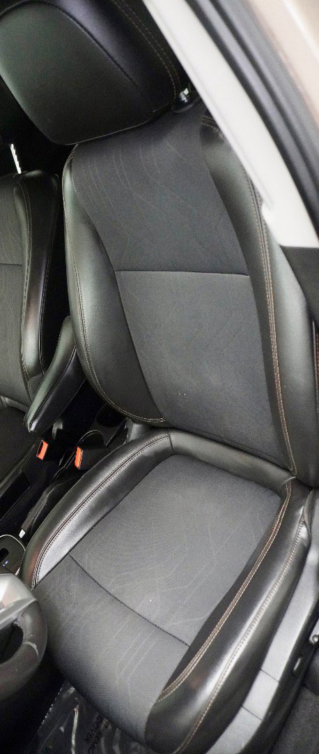 Used 2018 Chevrolet Trax LT w/ LT Convenience Package FWD image 4