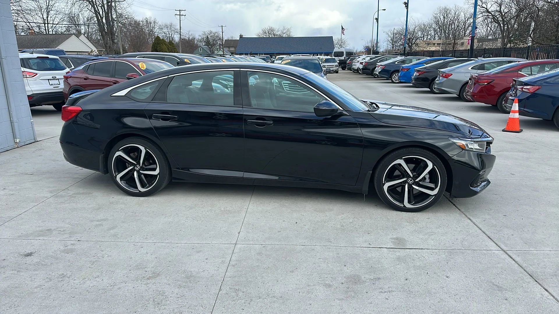 Used 2021 Honda Accord Sport image 4