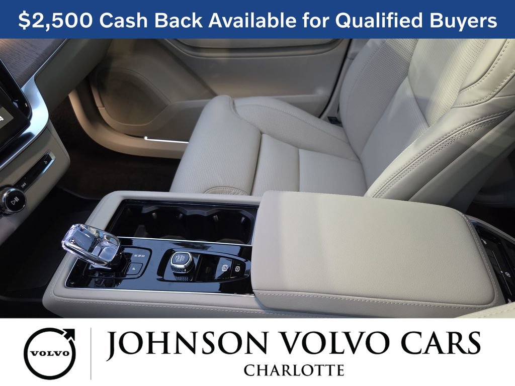 New 2026 Volvo XC90 B6 Ultra w/ Protection Package image 28